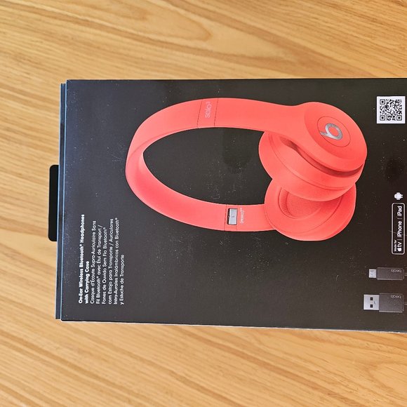 Beats Solo 3 On Ear Red Headphones NIB - Picture 2 of 8